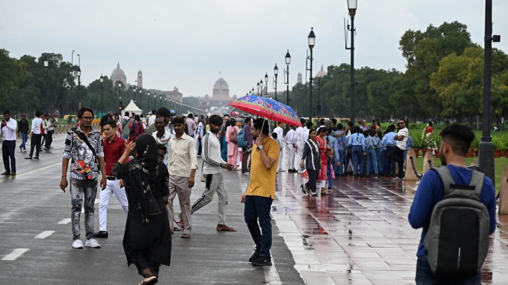 दिल्ली-एनसीआर के कई हिस्सों में बारिश, आज और बारिश की संभावना