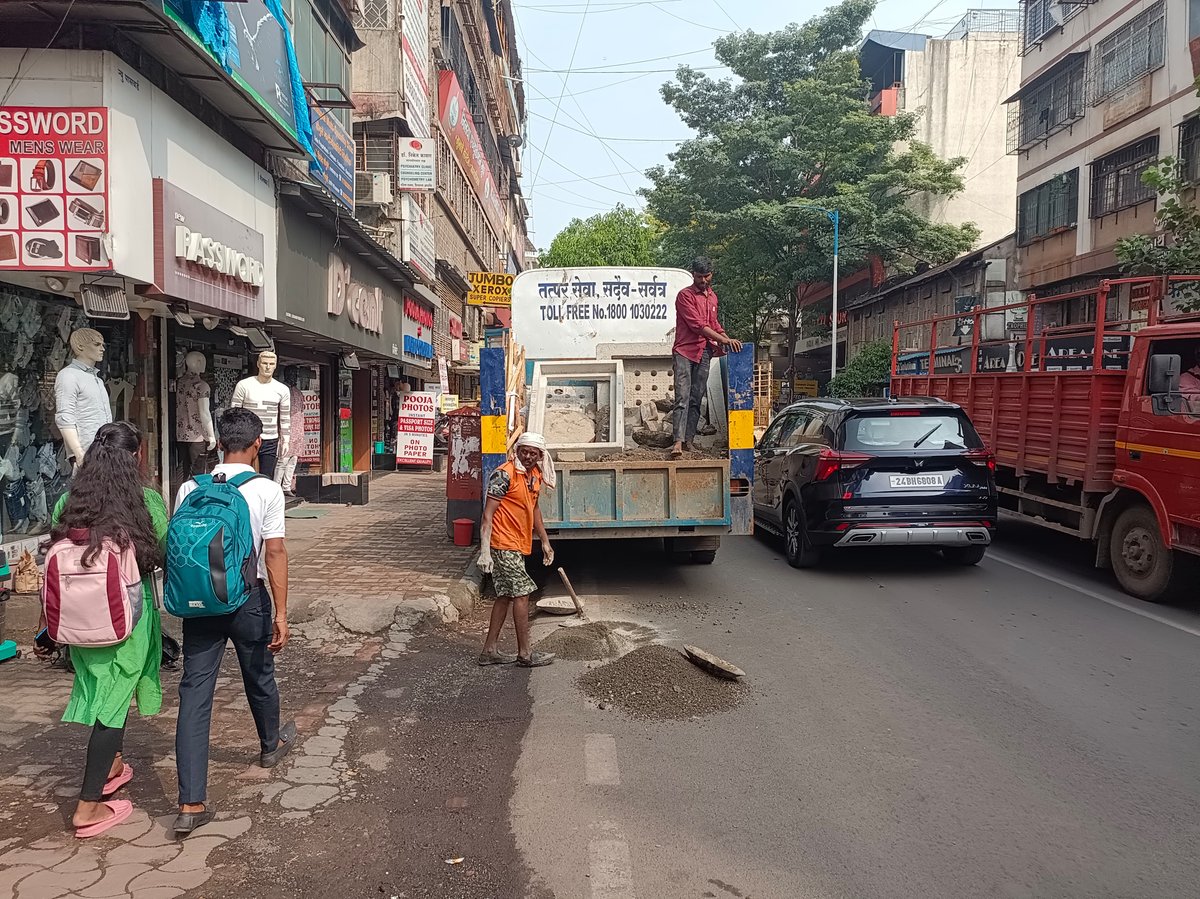 राष्ट्रपति मुर्मू की शिकायत के बाद, पुणे नगर निगम ने पीएम मोदी के दौरे से पहले गड्ढों वाली सड़कों पर पैचवर्क शुरू किया