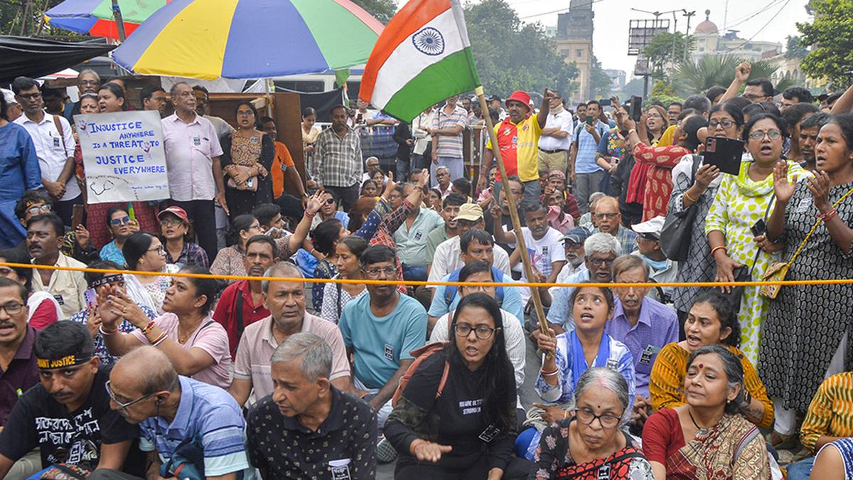 आरजी कर मामला: जूनियर डॉक्टरों का आमरण अनशन 13वें दिन में प्रवेश कर गया