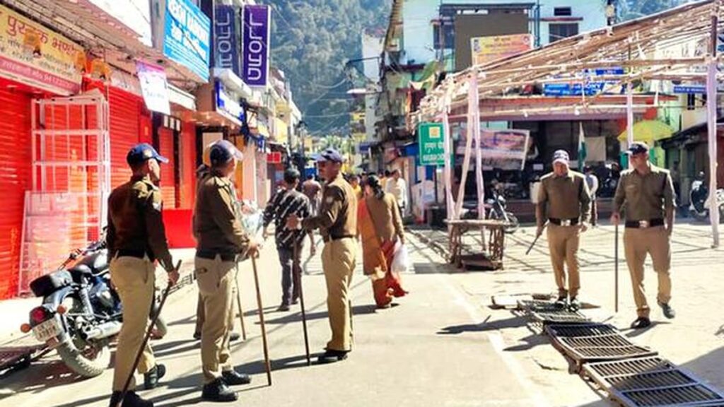 उत्तरकाशी मस्जिद विध्वंस विरोध: रैली के दौरान पुलिस पर हमले के लिए 200 से अधिक लोगों पर मामला दर्ज किया गया