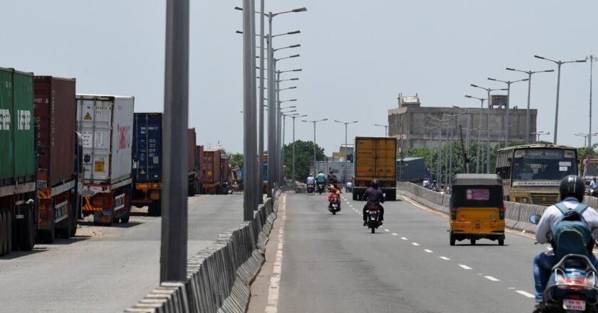 एन्नोर एक्सप्रेसवे और टीपीपी रोड पर ब्लैक स्पॉट को सुधारने के लिए विस्तृत परियोजना रिपोर्ट चल रही है