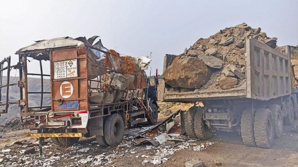 बीरभूम कोयला खदान में दुर्घटनावश हुए विस्फोट में छह लोगों की मौत हो गई