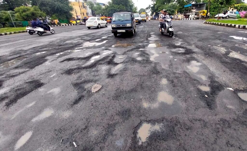 Bhopal Municipal Corporation Assures All Roads Will Be Repaired Within One Month