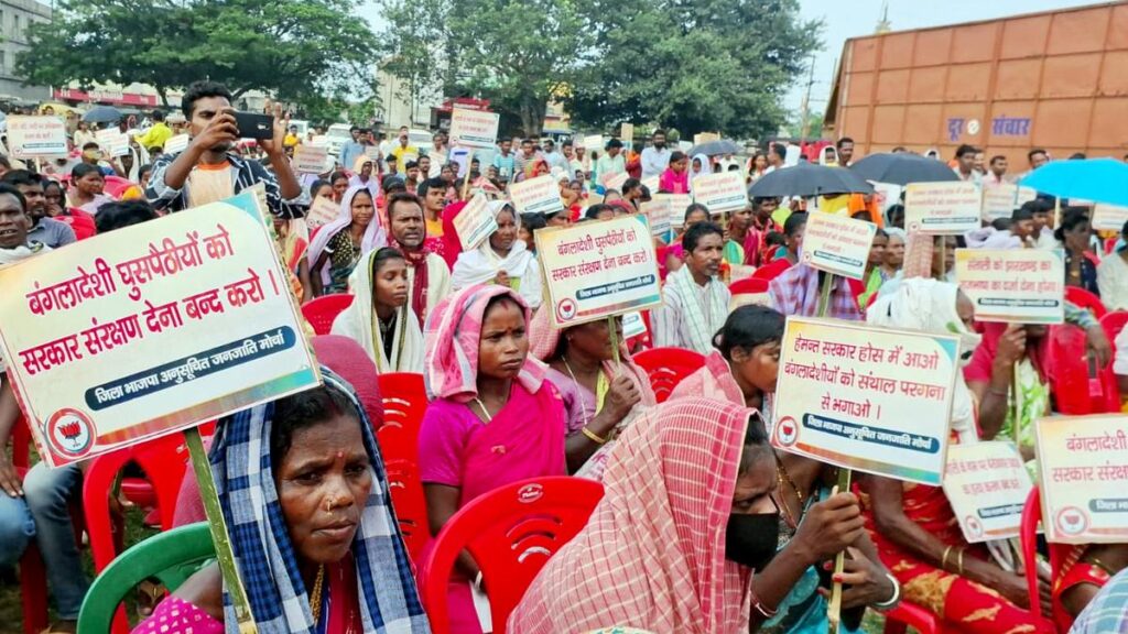 संथाल परगना पर रिपोर्ट में, एनसीएसटी का कहना है कि 'बांग्लादेशी घुसपैठ' से निपटने के लिए गैर सरकारी संगठनों को शामिल किया जाना चाहिए