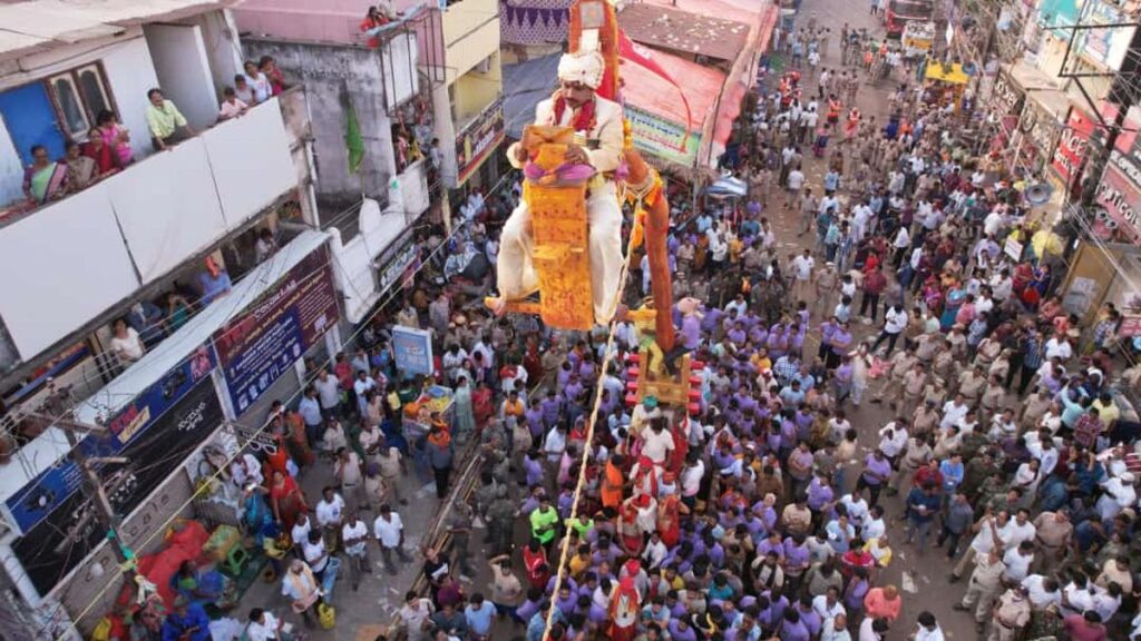 सिरिमनोत्सवम, विजयनगरम उत्सव: सुरक्षा, यातायात व्यवस्था की निगरानी के लिए लगभग 2,000 पुलिस कर्मियों को तैनात किया जाएगा