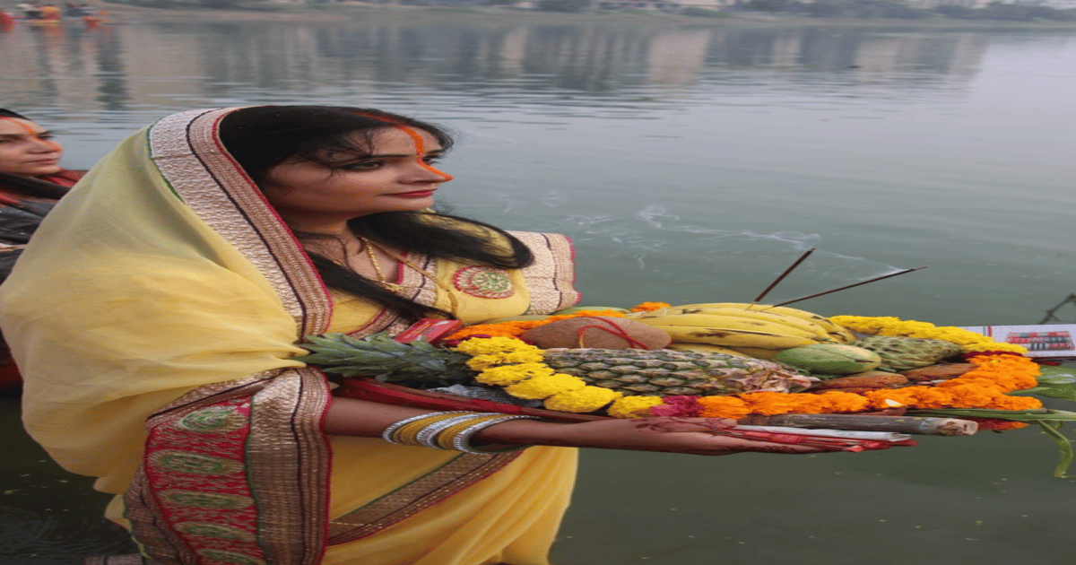 Chhath Pooja 2024: Women Offer Sandhya Arghya On Day-3