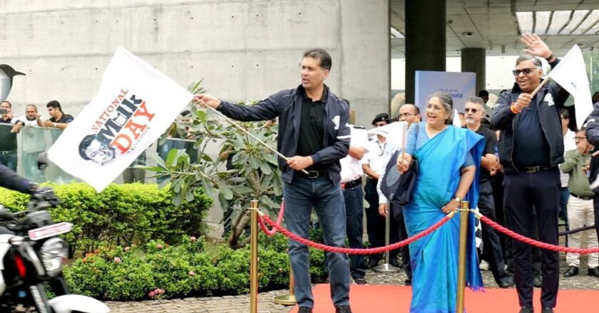 Rajiv Bajaj, Jayen Mehta & Nirmala Kurien Flag Off ‘Clean Fuel Rally’ From Pimpri-Chinchwad’s Akurdi