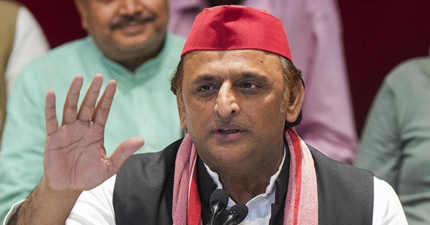 Samajwadi Party chief Akhilesh Yadav criticises BJP’s negative ‘batenge toh katenge’ slogan