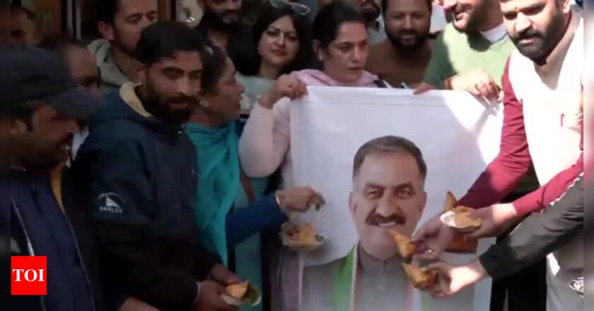 ‘Sukhu ji ka samosa kisne khaya?’: Himachal politics spices up as Shimla CID investigates missing snack | India News