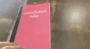 'अंबेडकर का घोर अपमान': बीजेपी ने कांग्रेस पर नागपुर रैली में संविधान की खाली प्रतियां बांटने का आरोप लगाया