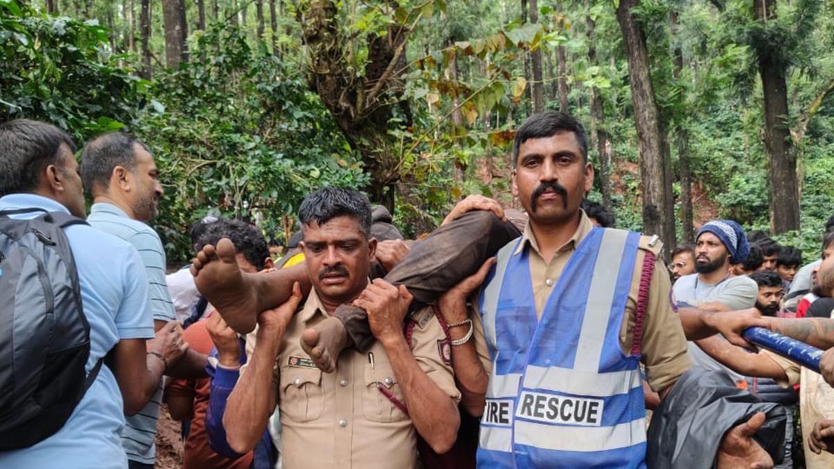 चिक्कमगलुरु में देवीरम्मा बेट्टा जाने वाले कई श्रद्धालुओं को चोटें आईं