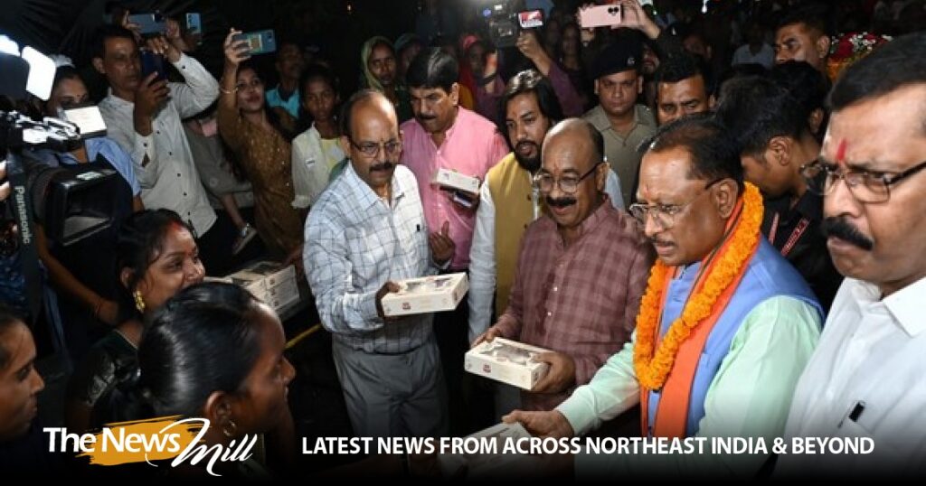 छत्तीसगढ़ के मुख्यमंत्री विष्णु देव साय ने रायपुर में राज्य का 24वां स्थापना दिवस, दिवाली मनाई