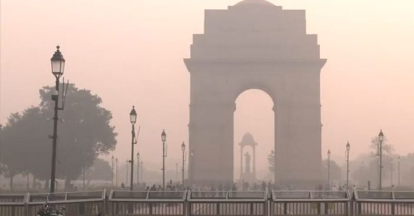 दिल्ली का AQI ‘बहुत खराब’ स्थिति में बना हुआ है; सीएक्यूएम ने सख्त नियम लागू किए