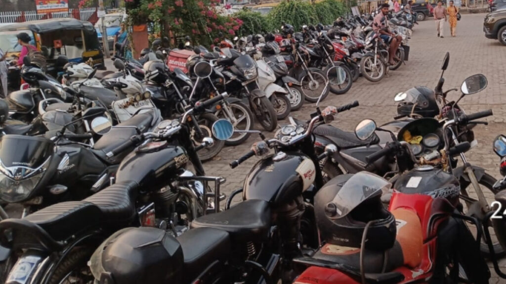 Mumbai: Western Railway Commuters Protest Extra Helmet Storage Charges At Parking Lots, Demand...