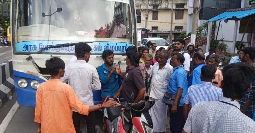 सरकार. तिरुवन्नामलाई में ड्राइवर द्वारा यात्री को थप्पड़ मारने के बाद बस चालक दल को निलंबित कर दिया गया