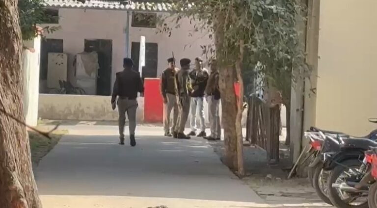 एमपी शॉकर! मुरैना पुलिस शस्त्रागार में चोरी; 9 एमएम पिस्तौल और सेल्फ-लोडिंग राइफल के 200 कारतूस गायब