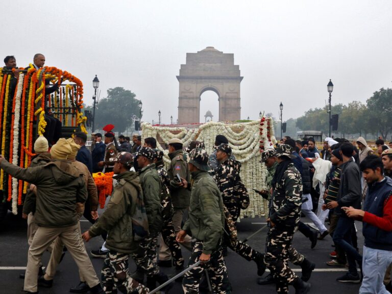 तस्वीरें: भारत ने पूर्व प्रधानमंत्री मनमोहन सिंह के राजकीय अंतिम संस्कार में शोक व्यक्त किया | राजनीति समाचार