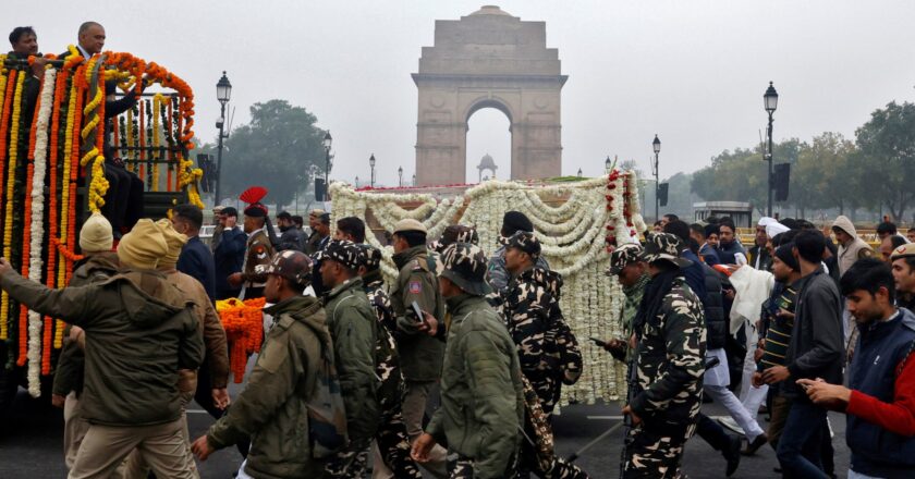 तस्वीरें: भारत ने पूर्व प्रधानमंत्री मनमोहन सिंह के राजकीय अंतिम संस्कार में शोक व्यक्त किया | राजनीति समाचार