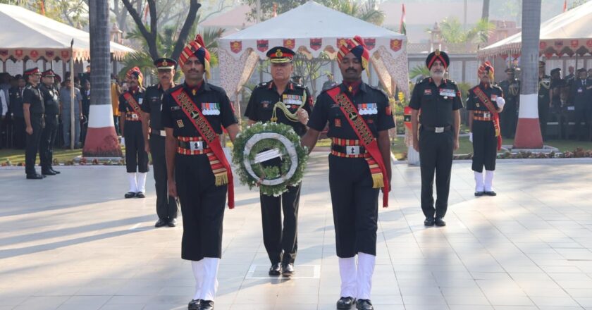 दक्षिणी कमान ने पुष्पांजलि समारोह और अल्ट्रा मैराथन ध्वजारोहण के साथ 54वां विजय दिवस मनाया