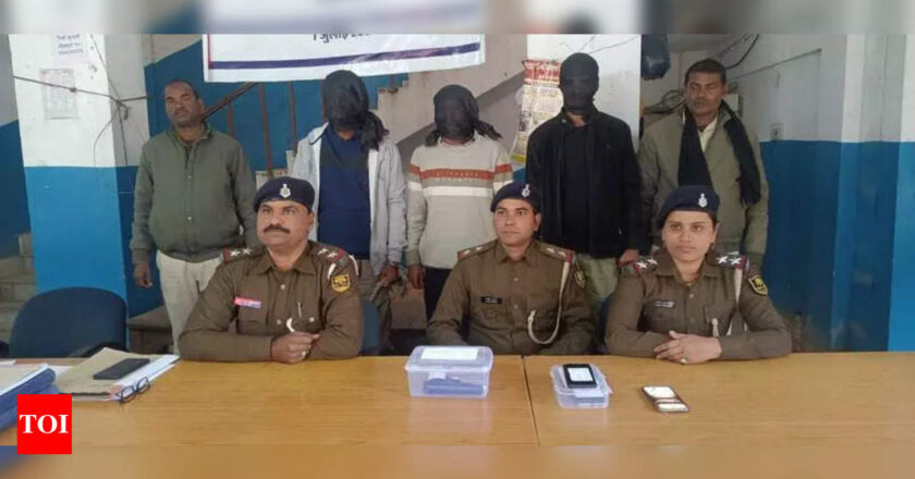 भोजपुर पुलिस ने बदला लेने की योजना बना रहे तीन अपराधियों को किया गिरफ्तार | पटना समाचार