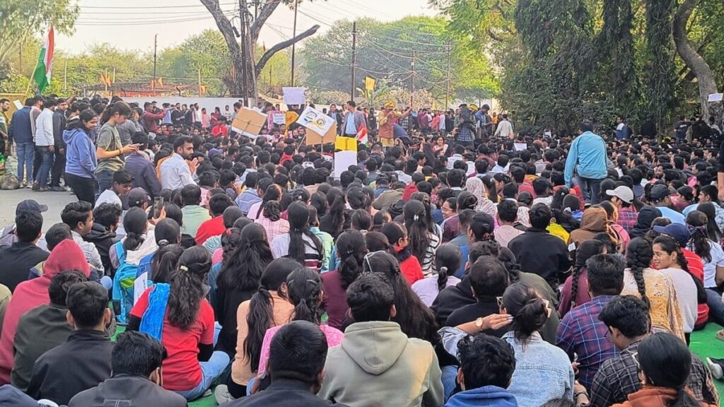 Students Protest Against Madhya Pradesh Public Service Commission Enters Fourth Day