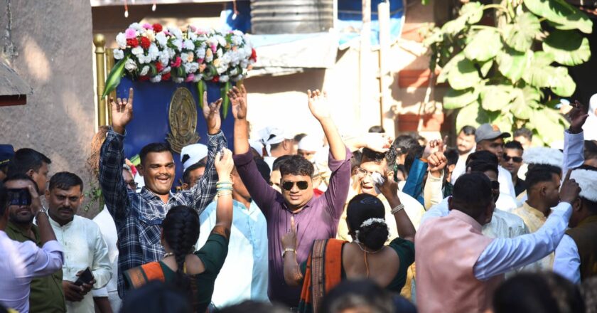 माहिम मेला शुरू, मखदूम फकीह अली माहिमी की दरगाह पर प्रार्थना और उत्सव के लिए हजारों लोग आए; तस्वीरें देखें