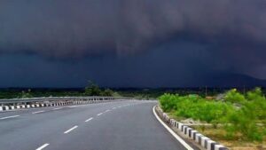 Bengaluru Weather For Today: City To Experience Cloudy & Foggy Skies On Monday