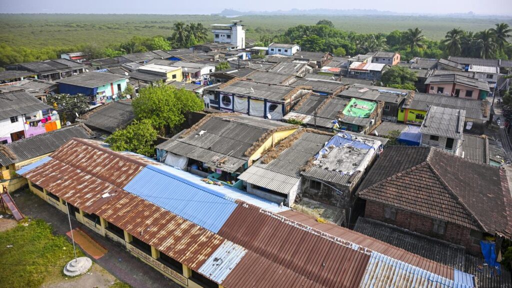 शेवा कोलीवाड़ा ट्रांजिट कैंप के पुनर्वास के लिए मौखिक आश्वासन दिया गया