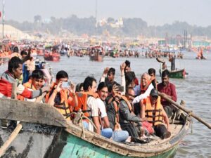 Akhilesh Yadav takes 11 holy dips at Mahakumbh