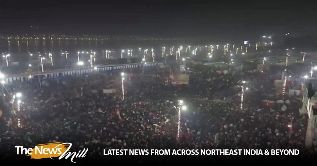 Huge crowd gathers at Sangam ghat for 'Amrit Snan' on Mauni Amavasya