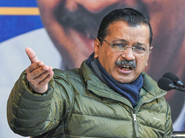 केजरीवाल ने AAP कार्यकर्ताओं के "उत्पीड़न" पर अमित शाह की आलोचना की