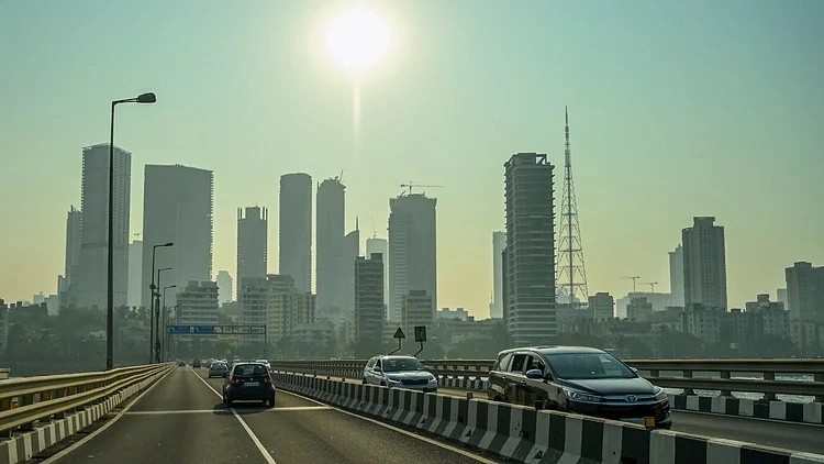 Mumbai Witnesses One Of Warmest January Month; Temperature Expected To Soar Over Weekend