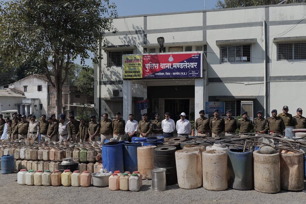 MP: Team Of 150 Cops Seize Liquor At Different Locations In Khargone