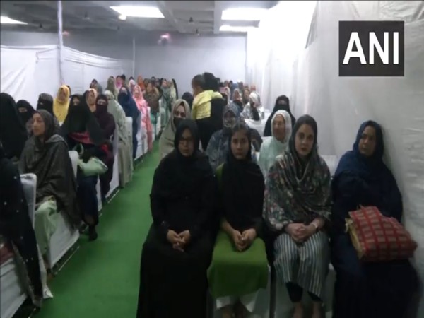 Delhi Haj Committee Chairman Kausar Jahan organizes 'Mann Ki Baat' for female Haj pilgrims in Delhi