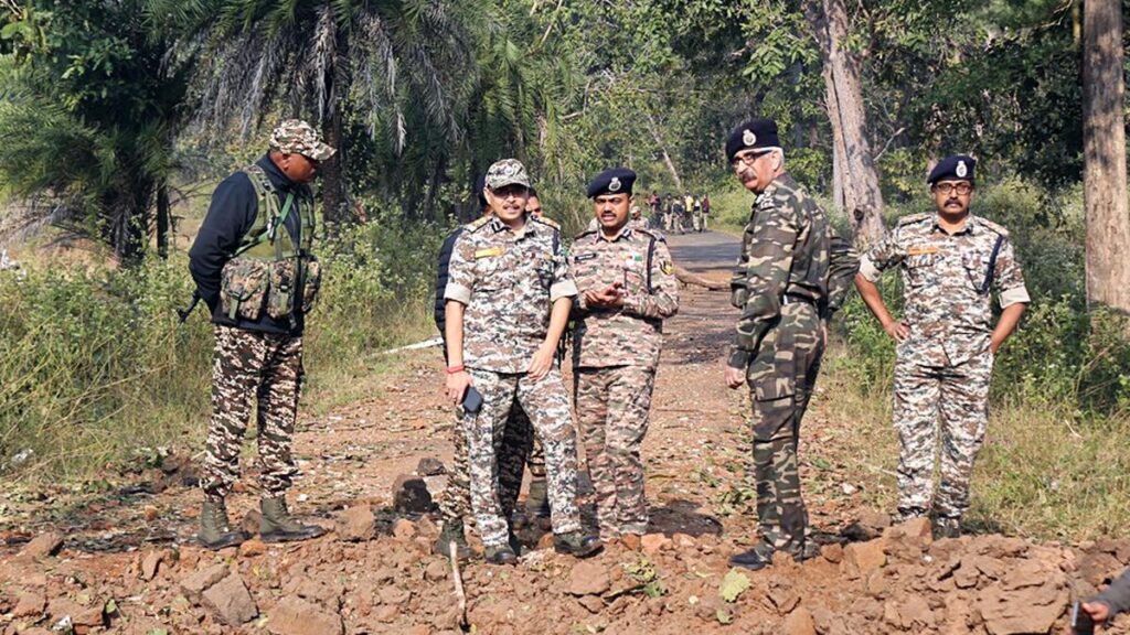 छत्तीसगढ़ के बीजापुर जिले में IED विस्फोट में CRPF कर्मी घायल हुए