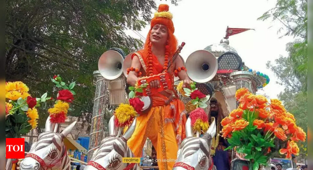 लॉर्ड शिव की शादी के जुलूसों ने छापरा को मंत्रमुग्ध कर दिया