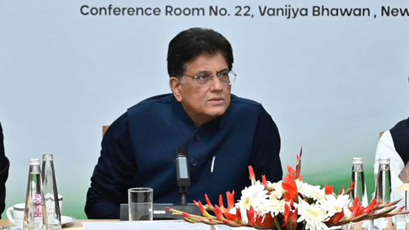 पीयूष गोयल ने तिरुपुर कपड़ा उद्योग से 3 वर्षों में 5 लाख नौकरियां पैदा करने और निर्यात दोगुना करने का आग्रह किया