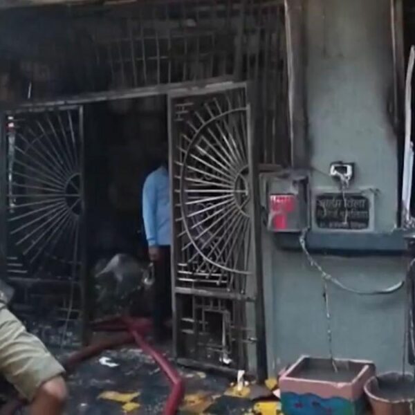 इंदौर में ईवी चार्जिंग विस्फोट से 8 की मौत