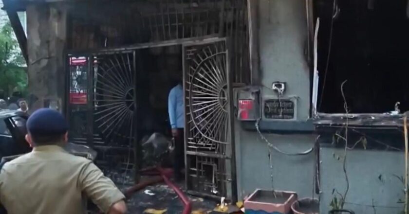 इंदौर में ईवी चार्जिंग विस्फोट से 8 की मौत