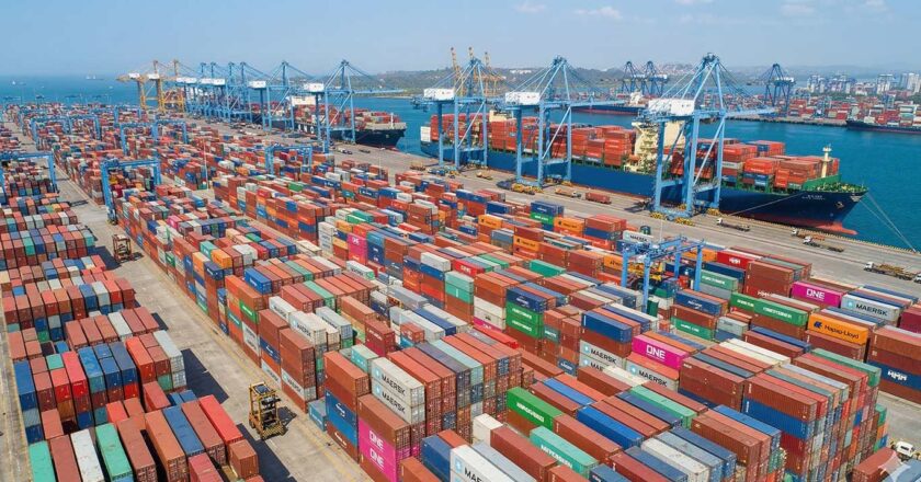 जेएनपीए ने मध्य पूर्व जाने वाले निर्यात कंटेनरों के लिए भंडारण, रीफर शुल्क माफ कर दिया